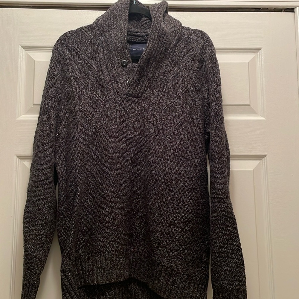 American Eagle Men’s Sweater